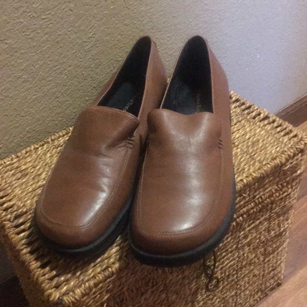 Leather Brear Trap Loafers